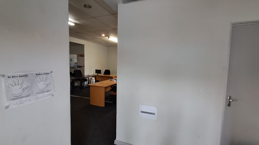 To Let commercial Property for Rent in Vincent Eastern Cape